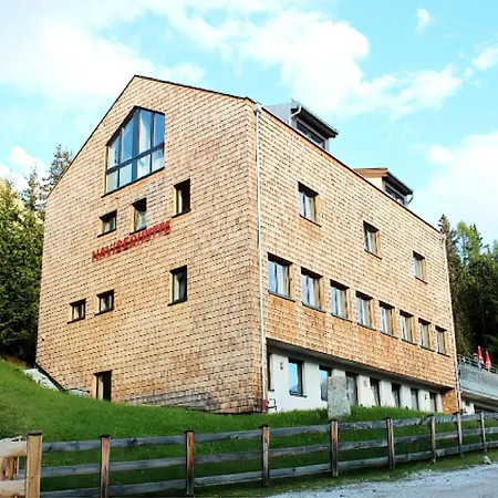 In Near Berger Alm Navis